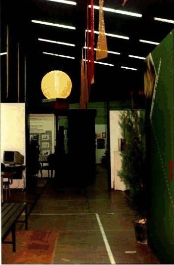 Expo1.jpg (87456 bytes)