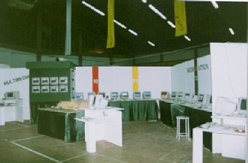 expo009.jpg (84048 bytes)